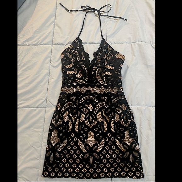 NWOT ⭐️ LULUS/TOBI Formal Dress - Picture 1 of 6